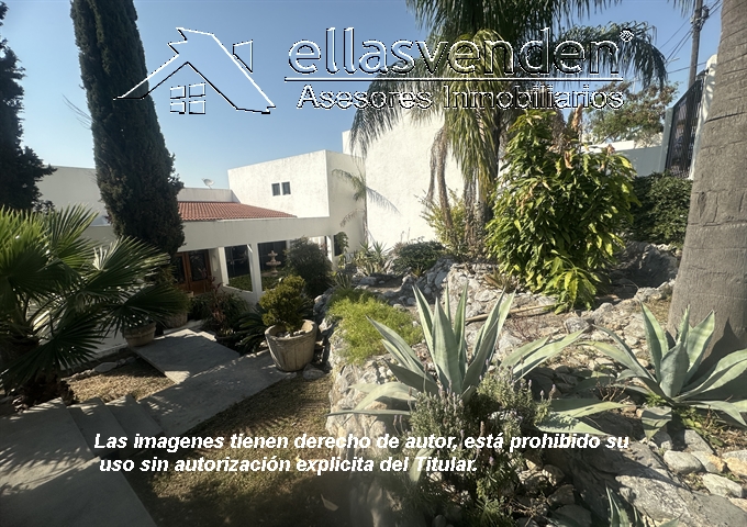 PRO2112 Casas en Venta, Country la Escondida en Guadalupe